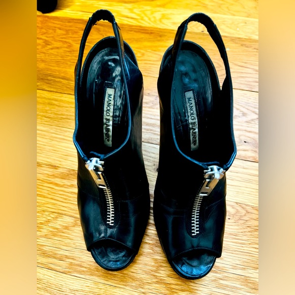 🎉HP🎉🔥 Manolo Blahnik🔥Vella Zipper Front🔥Slingback Bootie High Heels🔥 - Picture 9 of 15